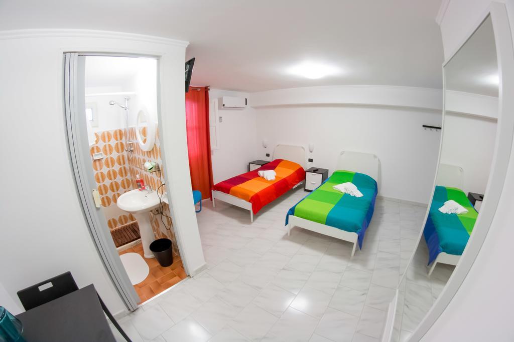 مازارا ديل فالو Siculandia Residence الغرفة الصورة